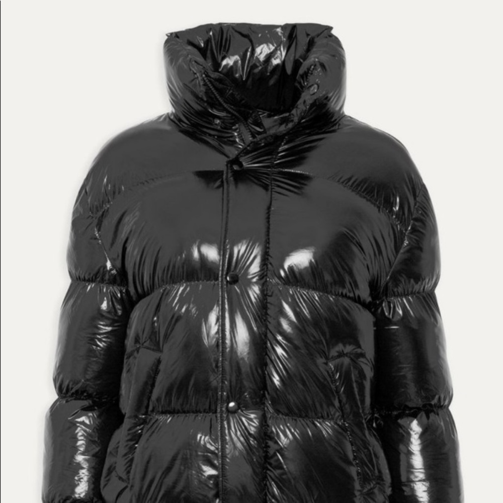 Peloton brand shine puffer jacket